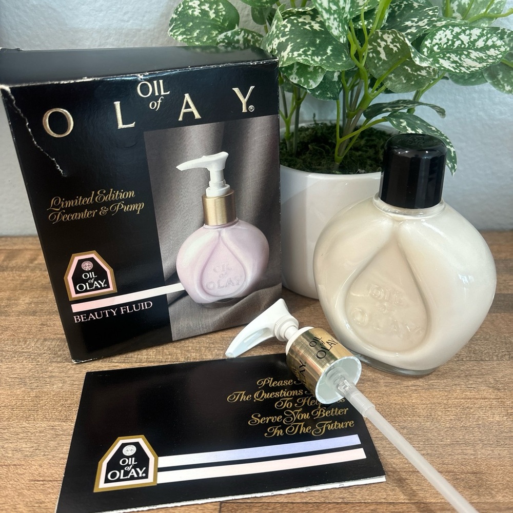 Vintage ~ Limited Edition Oil of Olay ~ Beauty Fluid ~ 5oz Glass Bottle Pump